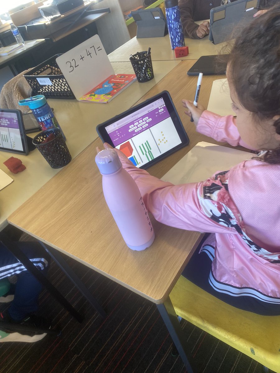 MissKerr15's tweet photo. Today P4 used dienes materials on their iPads to solve addition problems. @glasgowcounts #MathsWeekScot ➕👍🏻 https://t.co/r24BmVdhG8