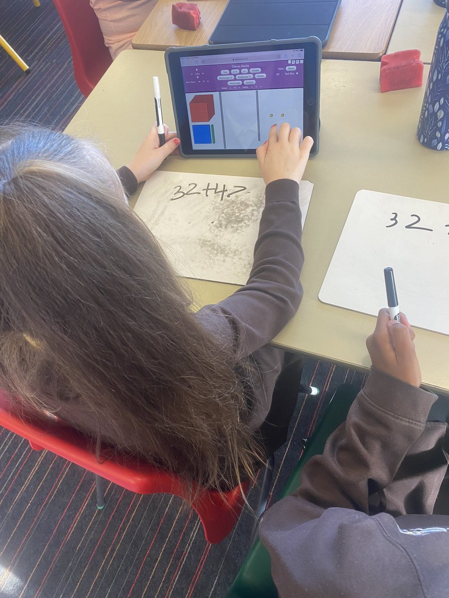 MissKerr15's tweet photo. Today P4 used dienes materials on their iPads to solve addition problems. @glasgowcounts #MathsWeekScot ➕👍🏻 https://t.co/r24BmVdhG8