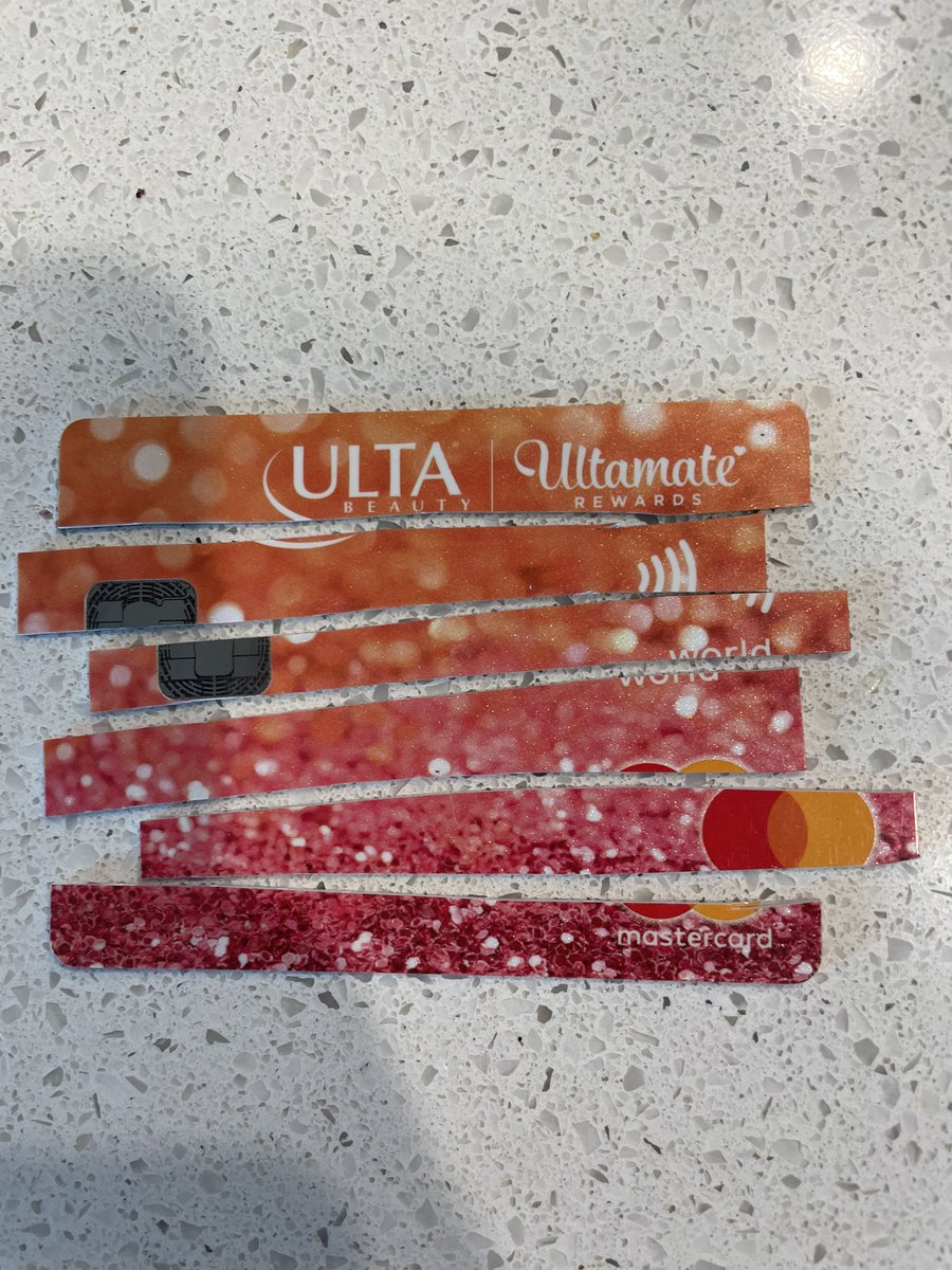 JustMyTwoCents0's tweet photo. I may just be one woman and the loss of my business alone will not affect #Ulta but I stand firm in my convictions.
#ECosmetics has better pricing anyway!🤣
#NoMoreUlta #CancelUlta #UltaBeauty #ECosmetics #TooLiberalForMe https://t.co/4ZyMvTkwmz