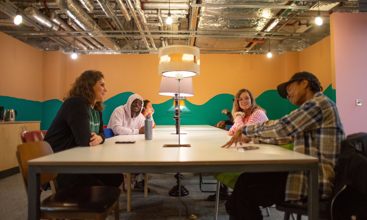 newdiorama's tweet image. Tonight we're hosting the NDT Broadgate launch party, thanking everyone who has built, designed &amp;amp; shaped the project.

A truly extraordinary, creative home for artists, COMPLETELY FREE for freelancers to use &amp;amp; access.

And we're just getting started. 📸😍

bit.ly/3iXvS8j