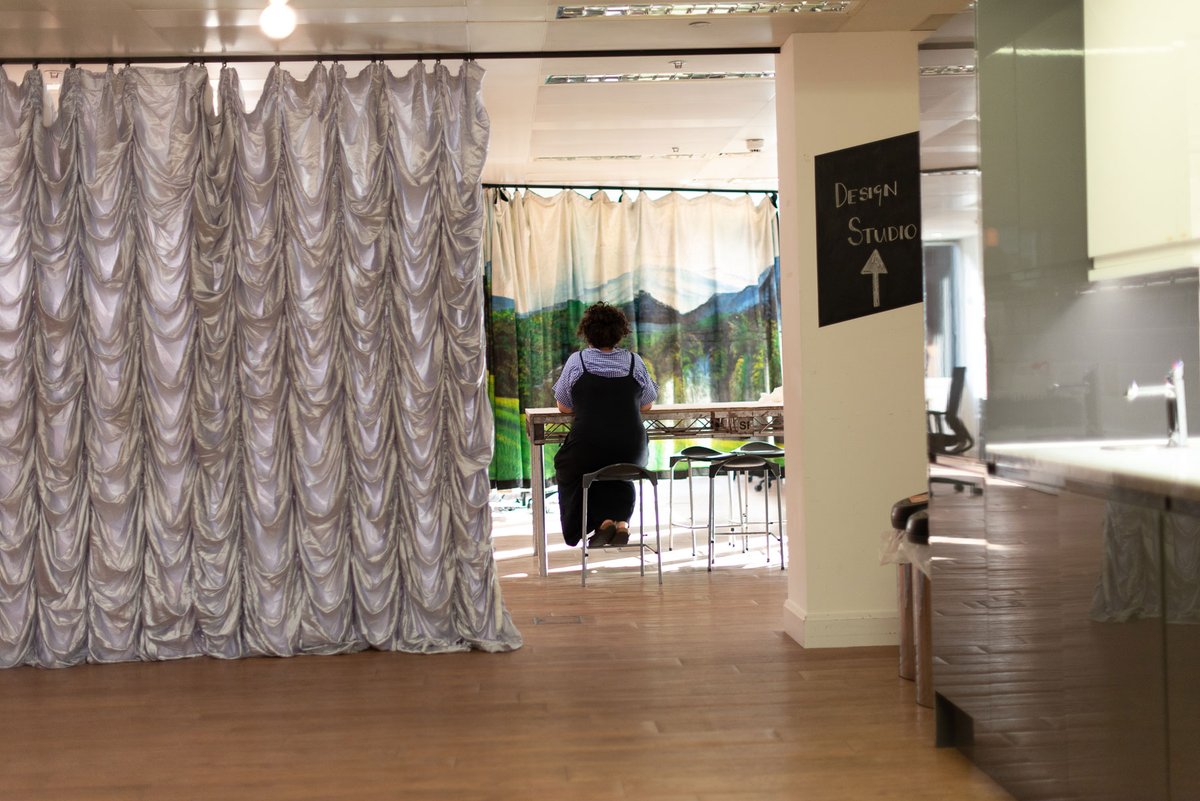 newdiorama's tweet image. Tonight we're hosting the NDT Broadgate launch party, thanking everyone who has built, designed &amp;amp; shaped the project.

A truly extraordinary, creative home for artists, COMPLETELY FREE for freelancers to use &amp;amp; access.

And we're just getting started. 📸😍

bit.ly/3iXvS8j