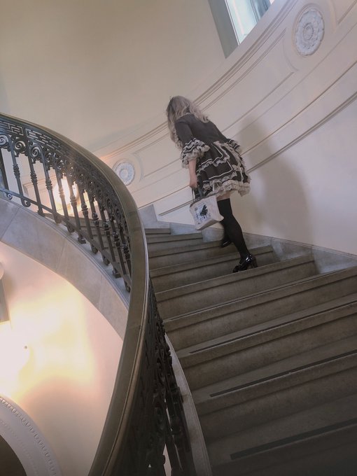 螺旋階段のtwitterイラスト検索結果 古い順