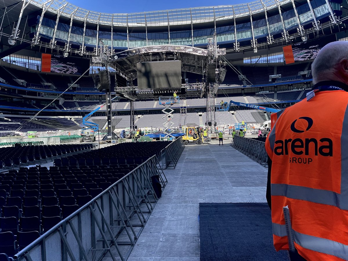 Last Friday we had the pleasure of interviewing <a href="/Arena_UKEU/">Arena UK & Europe</a> with <a href="/PanStadiaArena/">PanStadia&ArenaMgmt</a> about how they supported <a href="/matchroomsport/">Matchroom</a>  in transforming the amazing <a href="/SpursOfficial/">Tottenham Hotspur</a> Stadium into a Boxing Arena for the #AJUsyk  title fight. A stunning turnaround in just three days.