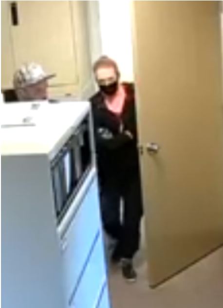 CrimeSDM's tweet photo. Can you ID these people?  Collingwood OPP are investigating several business Break &amp;Enters. If you have info &amp; want to remain ANONYMOUS, pls contact CRIME STOPPERS 1-800-222-8477 or https://t.co/POS43EpK4T @OPP_CR @Barrie411 @Muskoka411 @rotarycollingw1 @collingwoodtday https://t.co/kBC23G39XK