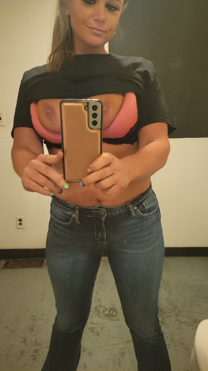 SmashStephanie's tweet photo. https://t.co/aU5mfLeqwQ