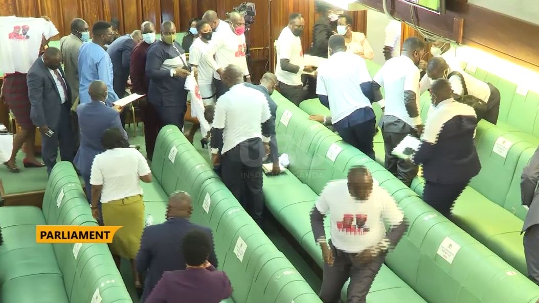 ubctvuganda's tweet photo. MPs storm out of Parliamentary sitting, seek explanation on re-arrest of Legislators, Muhammed Ssegiriinya & Allan Ssewanyana.
Video👉https://t.co/wbNMM3LA7b
#UBCTonight
#UBCUpdates https://t.co/KiZuJwTk5d
