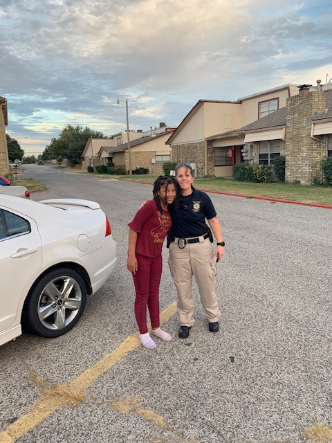 normanokpd's tweet photo. It was the perfect evening for a community cookout at the Ashton Place Apartments.
Officers enjoyed the opportunity to interact with residents of all ages! #NPDCommunity https://t.co/i3OU11NcSS