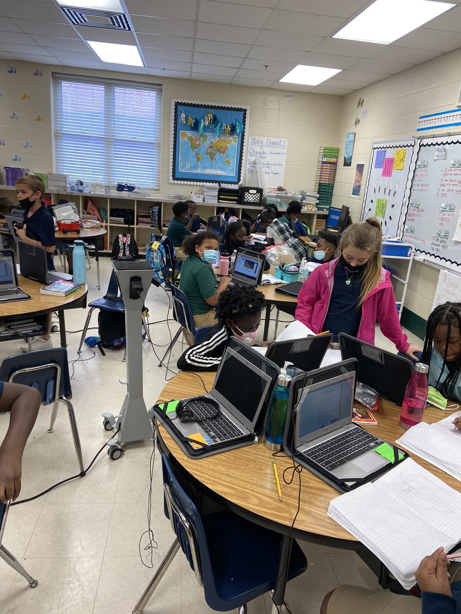 It’s music to my ears when I hear my students referring to the text when comparing and contrasting in cooperative learning groups 🎶📖