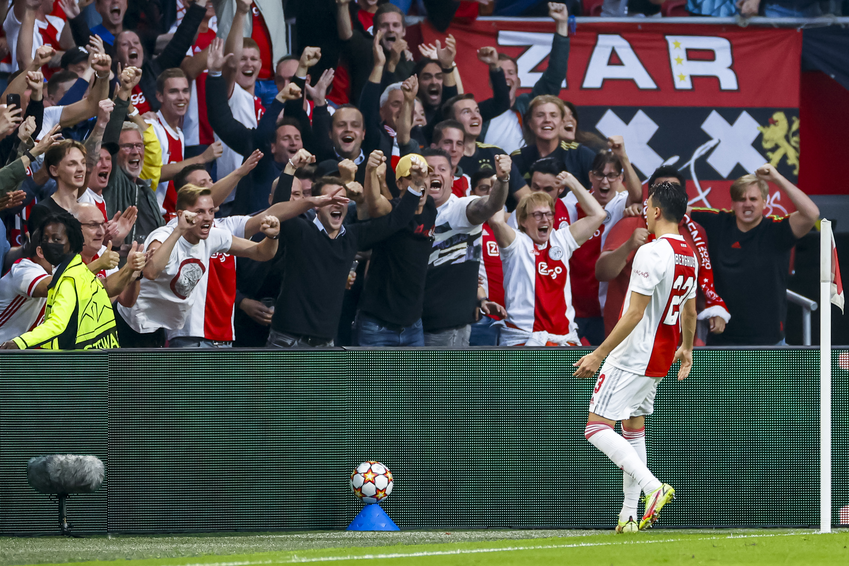 Ajax vs Besiktas 2-0 Champions League 2021-2022