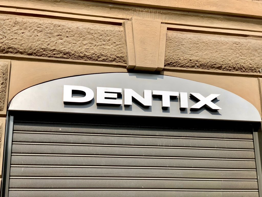 ExtraPit's tweet image. Wie hieß noch gleich der Zahnarzt bei Asterix? Hättet ihr‘s gewusst!? 😜

#gallischesdorf #zahnarzt #quiz