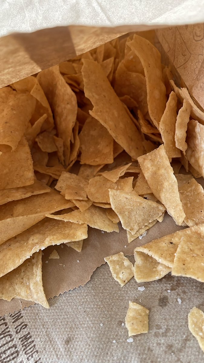 The_Real_46645's tweet photo. @ChipotleTweets seriously all broken chips in my bag. And soggy what is going on in MN location today. https://t.co/szNYO0GnDM