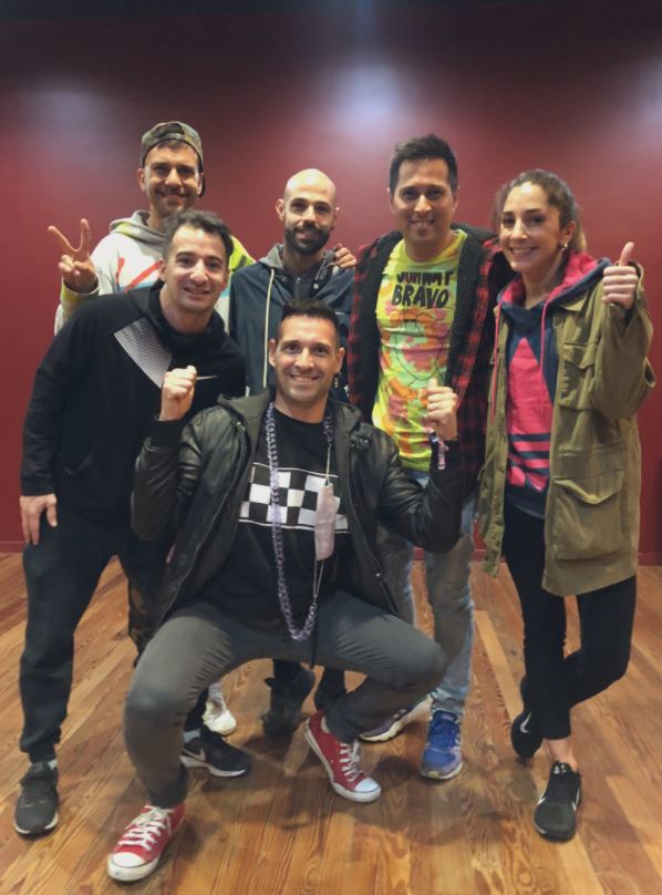 LOSCALIGARIS's tweet photo. Esta noche vamos a estar con nuestro amigo Nazareno en #LaAcademia de @ShowMatch con @cuervotinelli 🔥

Miranos en vivo a las 23:15 hs 🇦🇷
👉 por @eltreceoficial 🔥

Esperamos que los jurados no nos den con un caño 🤣🤣 @AngeldebritoOk @pampitaoficial @baronjimena
@guillevaldes https://t.co/qK7hrxiEs6