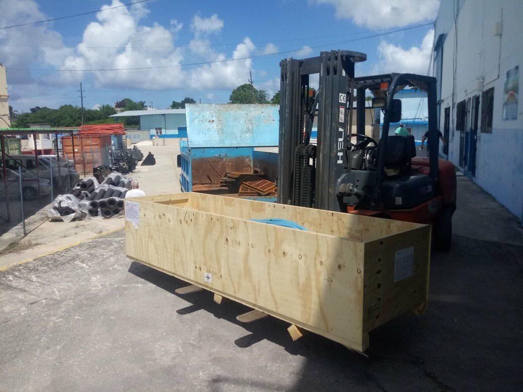 Se fortalece el sistema de abasto de agua en el municipio San Antonio de Los Baño en la provincia de Artemisa son mas de 10 000habitantes beneficiados.Equipo de bombeo destinado a la estacion de bombeo Clara Estrella cargados en los almacenes centrales de Logistica Hidraulica.