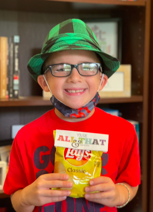 MortonFRIENDS's tweet photo. "You can't 'top' 🧢👒🕵🏼‍♂️our Morton P.R.I.D.E.!  It'll knock your socks off!!"
Not only is it spirit week, but these three DID knock our socks off with their terrific choices in school!  #OnceACard #KindnessMatters https://t.co/uS7uILqIQg