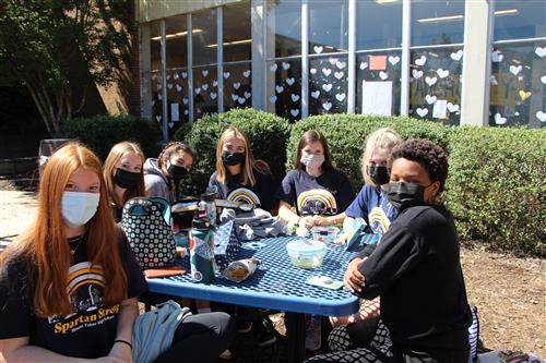 wsfcs's tweet image. Hundreds of Students and Staff Members at Mount Tabor Wear "Spartan Strong" T-Shirts
bit.ly/3uhsZDc

#wsfcs @Tabor_City