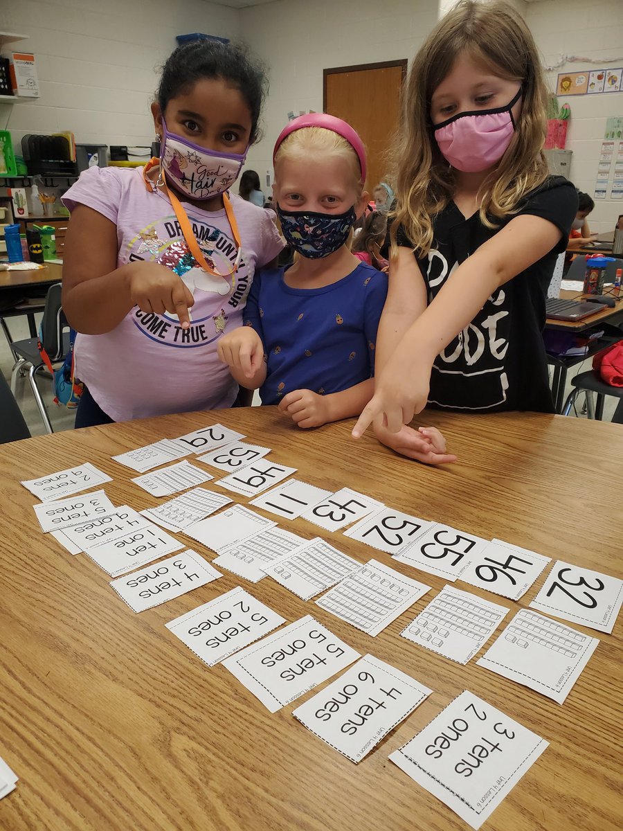 BbesFirstGrade's tweet photo. Firsr grade applying their place value knowledge and collaborating with their peers to match all the numbers together. They are CRUSHING IT!! #proudteachers #teamworkmakesthedreamwork https://t.co/Xng5KBIDXz