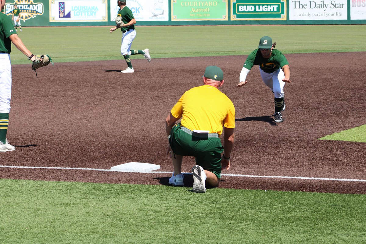 LionUpBaseball's tweet photo. Enjoys some pics from the first days of practice. We're getting ready for our first intrasquad scrimmage of the fall. Come join us ... 3:30 PM this afternoon at #ThePat. https://t.co/Z7WUHEKjQj
