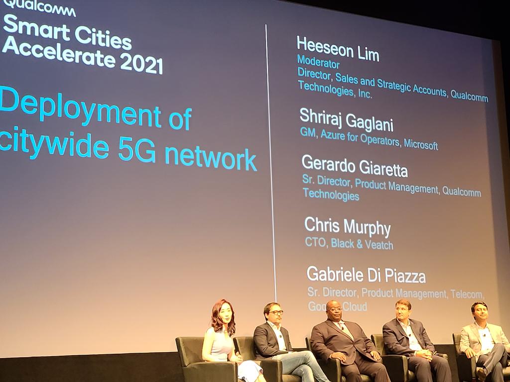 jckgld's tweet photo. What and how #5g gets deployed in #smartcities is the next panel at the @Qualcomm #smartcitiesaccelerate 2921 summit. How does a private #5G network make cities and industry better? https://t.co/2pP6JG5wWH