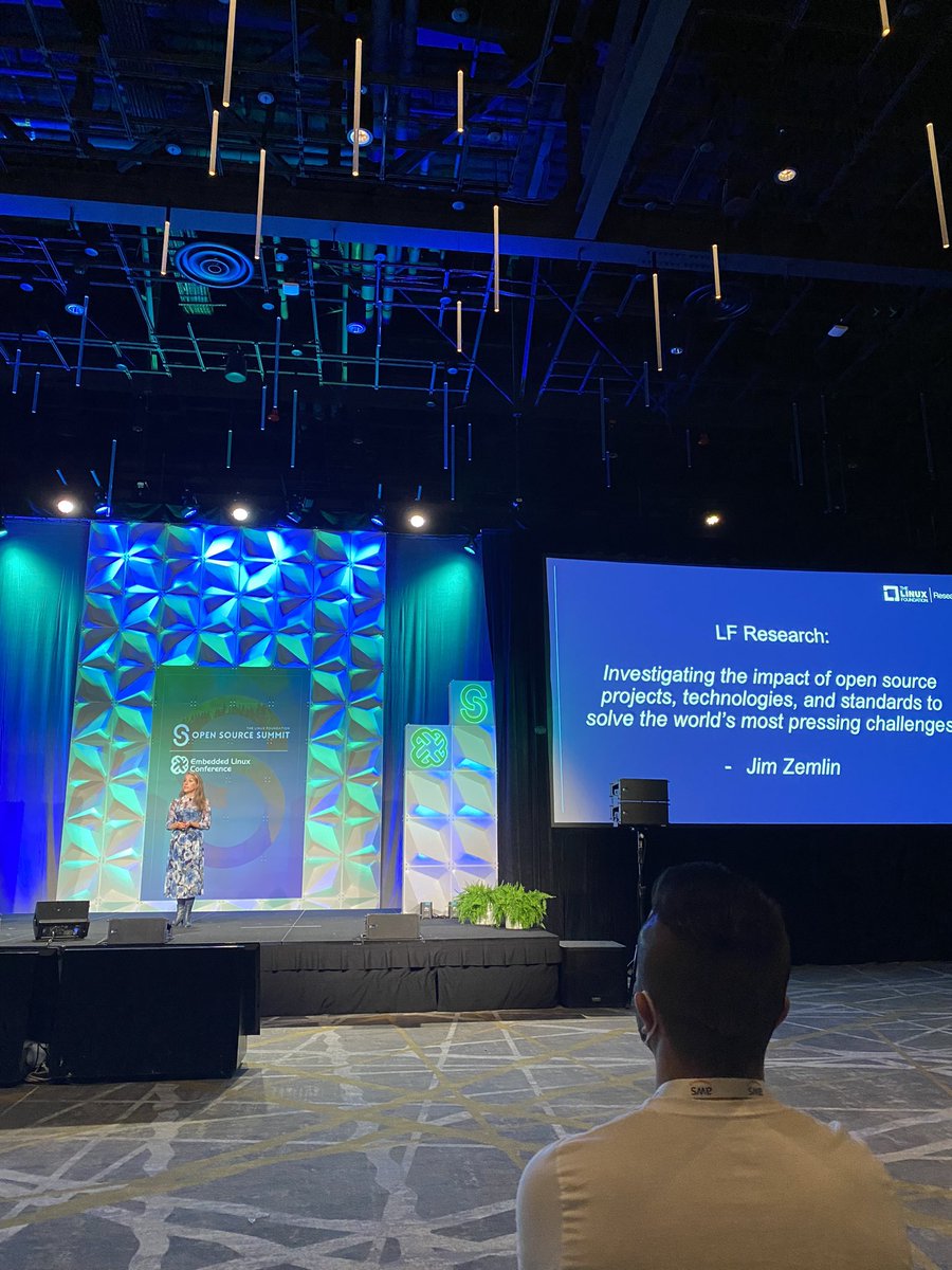 pritianka's tweet photo. Hanging at the #Day2 keynotes at #ossummit. @TweetFromHilary shares the latest initiative we have - @linuxfoundation Research 🧐. She asks us to participate in the team sport that is research. She’ll be sending surveys and there are many ways to join in :). https://t.co/mPPb6cFn0u