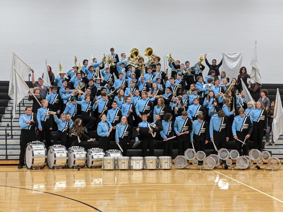 bandoftigersehs's tweet photo. Band pictures this morning. Here’s a sneak peak with the “fun pose”. https://t.co/R6PidFVt3K