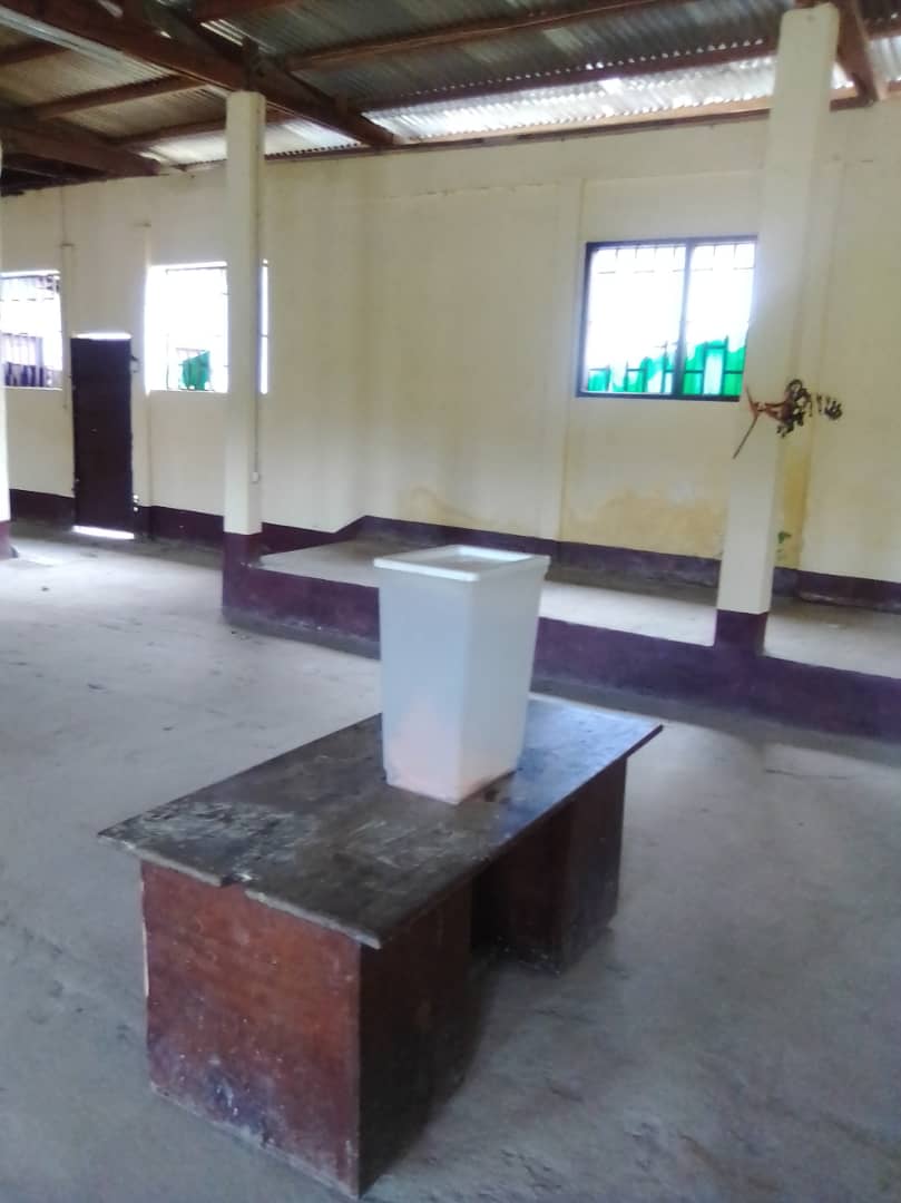 RadioCultureFm's tweet photo. #Politique #Renouvellement #OrganesDebase #OFRDPC #Section #Eséka
L’élection pour le choix de la Présidente de la Section OFRDPC Eséka est en cours à la maison du parti RDPC au quartier Permanence à Eséka ce 28 Septembre 2021.
Suivez-nous sur@RadioCultureFM https://t.co/nYJHdYVDZn