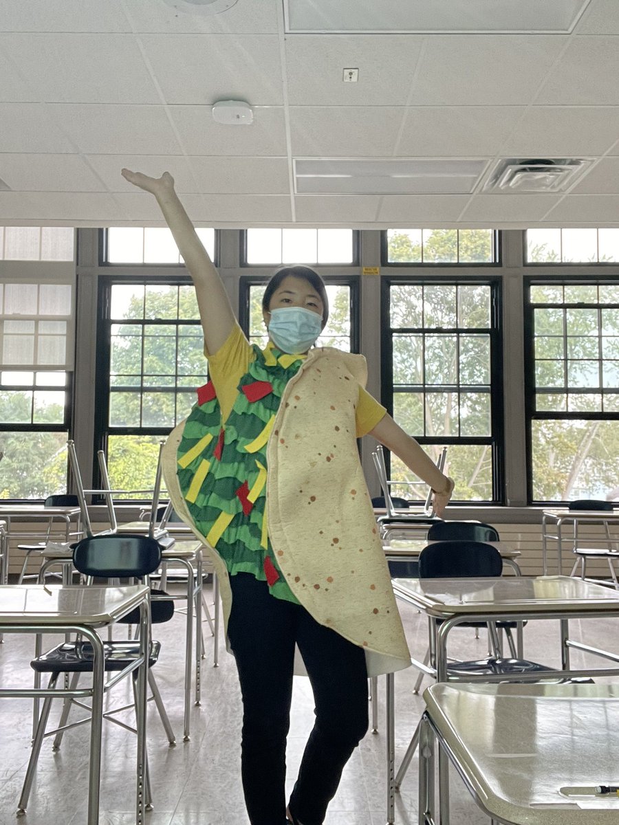 Happy Taco TuesYAY! 🎉🌮 Math class is always fun at <a href="/OneidaSCSD/">Oneida Middle School</a>!! Timberwolves do learning best!! #TacoTuesYAY #SchenectadyPride