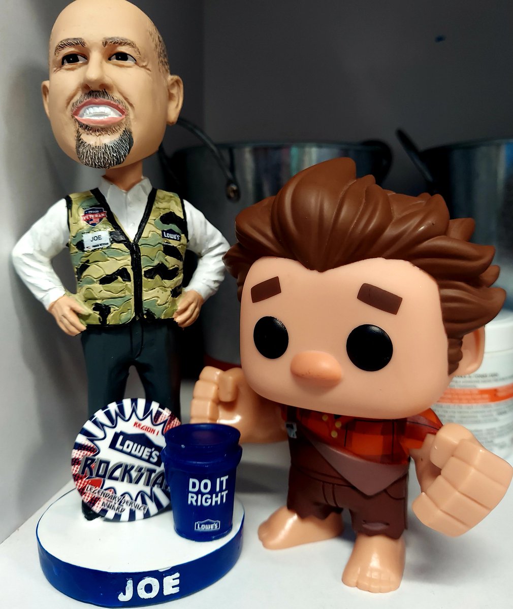 lowes2572's tweet photo. Rockstar Joe &amp; Wreck It Ralph celebrating the end of our AOS survey! What a phenomenal event &amp;💯 turnout of our team! Can't wait to celebrate with Front End Appreciation Event 2021 next! @FatemiaGunter @D899_RVA @AMiller_RVA @BlueBoxR1 @BenitoKomadina @JoeMcFarland_ https://t.co/xVboRzKRuA