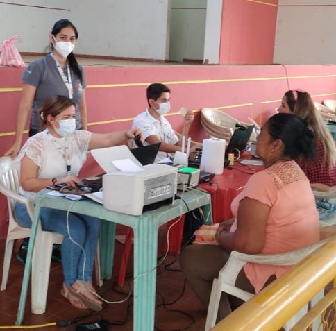 SereciSantaCruz's tweet photo. #SerecíSantaCruz 

📌👩‍💻🧑‍💻Brigadas | El Serecí #SantaCruz desplazó una Brigada de inscripción de nacimientos y saneamiento de partidas registrales al Distrito 15 #MonteroHoyos

¡Serecí Santa Cruz cada vez más cerca de tí! https://t.co/mQbnbJYdUN