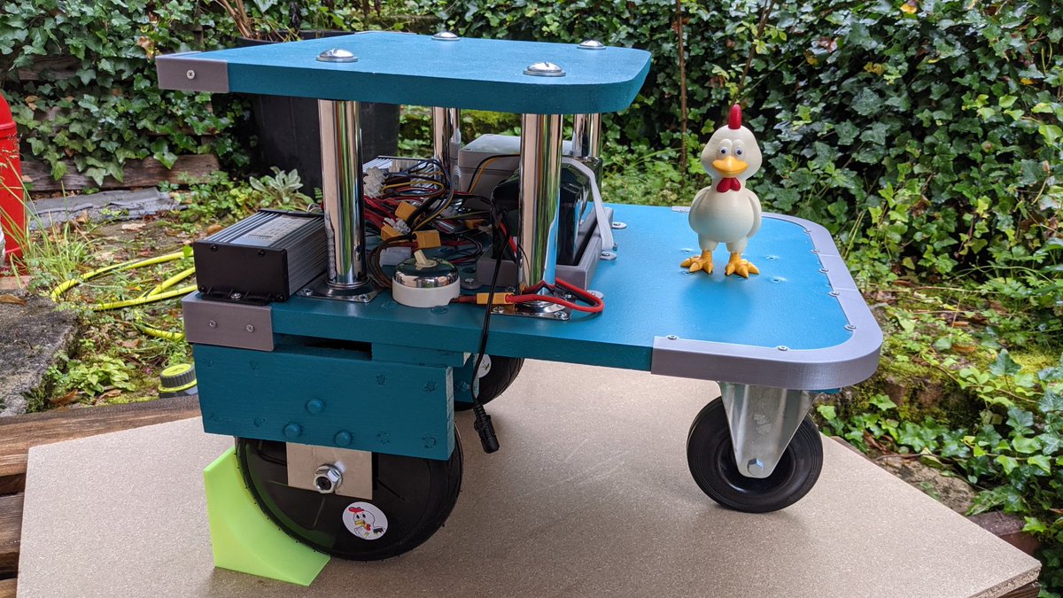 [1er projet du Challenge] Robot pédagogique open source contrôlé par Arduino en recyclant des moteurs de trottinettes électriques par <a href="/jcquetin/">arduiblog</a> wiki.lafabriquedesmobilites.fr/wiki/Robot_Ard… 
cc <a href="/fab_mob/">La Fabrique des Mobilités</a> <a href="/Fab_Peda/">Fabrique des Communs Pédagogiques</a>