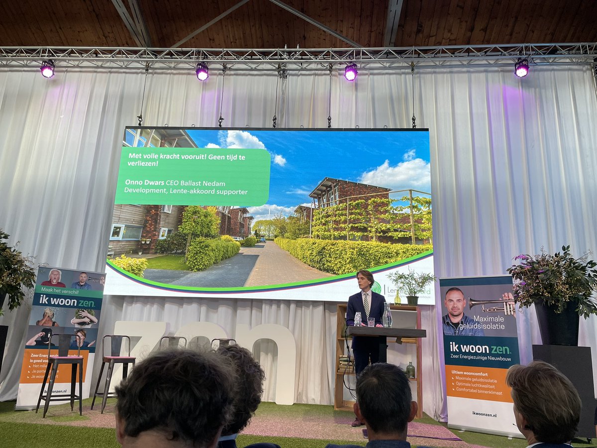 Na dertien jaar kennis ontwikkelen en delen over zeer energiezuinige nieuwbouw stopt het <a href="/LenteAkkoord/">Lente-akkoord 2.0</a> dit jaar. Het eindcongres was vanmiddag. <a href="/ClaudiaBouwens/">Claudia Bouwens</a> nogmaals dank voor je prestaties en je inzet de afgelopen jaren.. op naar  #nexlevel #lenteakkoord #mijlpalen #succesvol