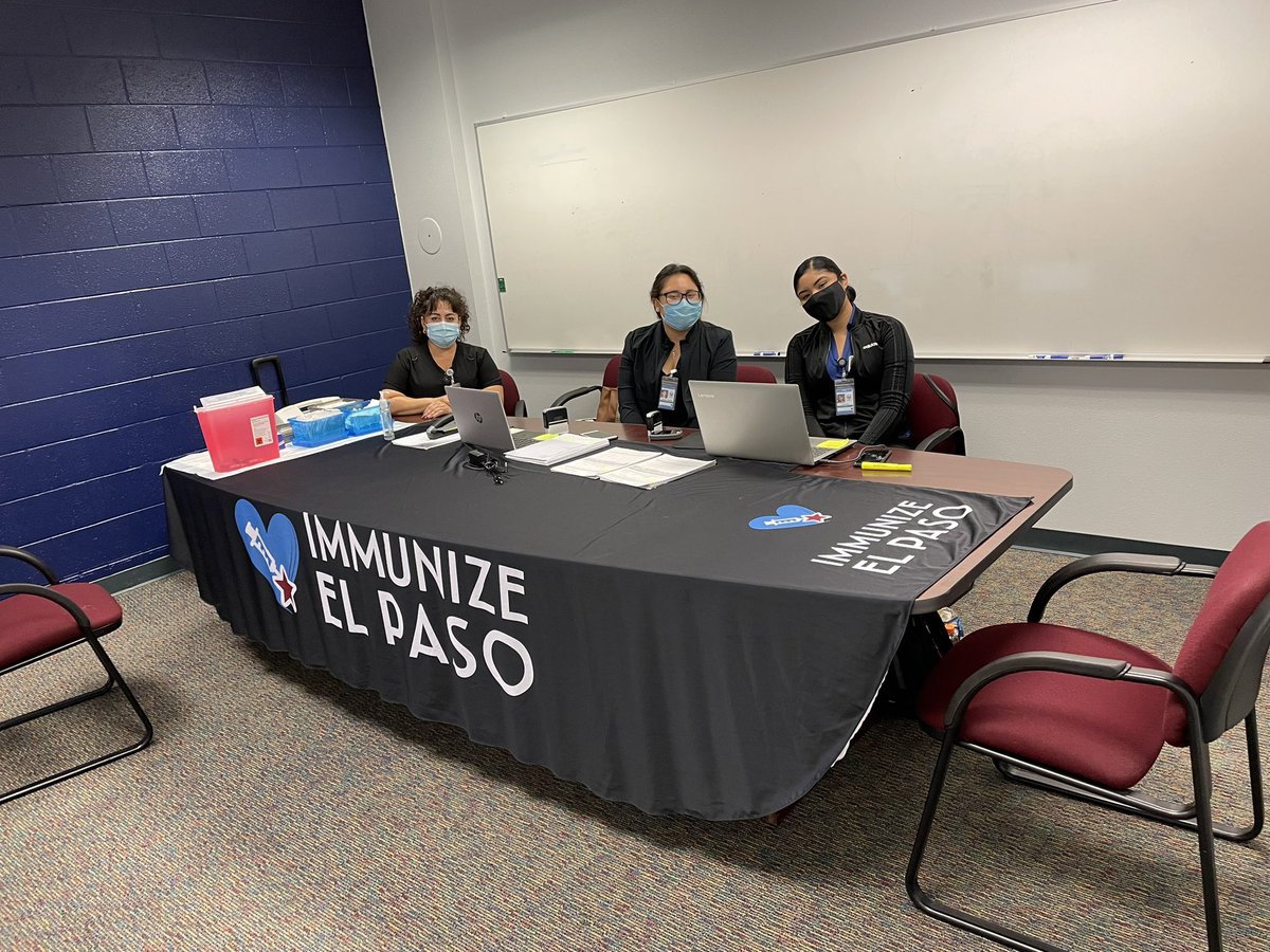MunozM_MMS's tweet photo. Thank you @immunizeelpaso for your services to keep our community and #teamsisd healthy and safe! @Montwood_MS #flushot💉✅ https://t.co/REBjf0Wd1O