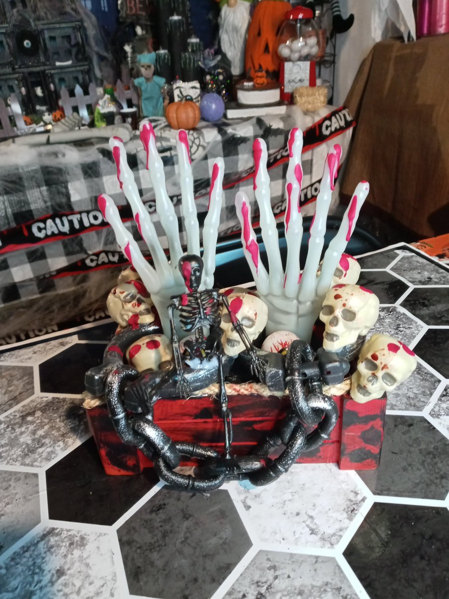 Craftingbarbara's tweet photo. Check Out My New Video Showing You How I Make Halloween Decorations For Full Videos Subscribe To My YouTube Channel Link Here👇
https://t.co/qFIKsOUXVc
#crafting #craft #Halloween #art #artist #Halloweencraft #howto #Gifted #craftingwithbarbara #YouTuber #halloweendecorations https://t.co/4GR2zCo086