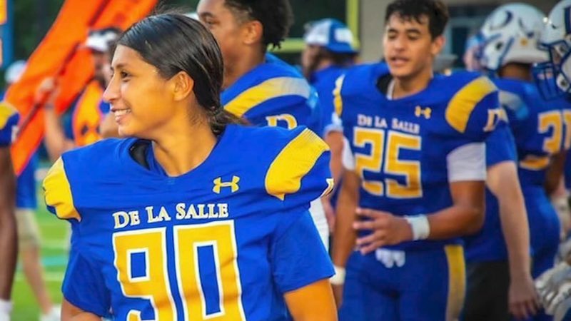 RickRamosBoxing's tweet photo. This Friday Jessica Mccaskill and I have the honor to talk/hype up the De La Salle Institute football team right before their game!! #DLS
@DLSMeteors @jaydi_mac
DLS will take on St. Ignatius College Prep this Friday at 7:30 (at St. Ignatius)
#CASKILLA #RickRamosBoxing #DLSMen https://t.co/VNkm52QOJ2