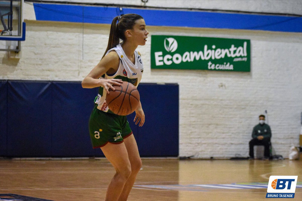 #LFBxBT | "SEGURO QUE PELEA VAMOS A DAR EN CADA PARTIDO"

Una de las principales figuras en la victoria aguatera frente a Capurro fue Analía Martinez. Luego de un partido especial para ella, habló con Joaquín Rodríguez  

👉 bit.ly/3F2TbGz