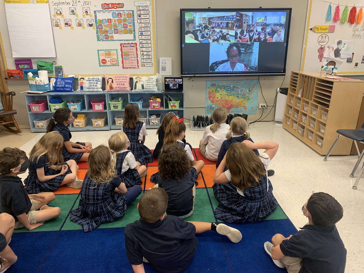 MsHarringtonSJS's tweet photo. Thank you Officer Johnson for teaching us all about fire safety ahead of Fire Prevention week, @CFDMedia! https://t.co/U7p2r2MIFo