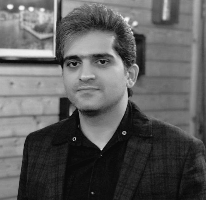 Alireza__Azami's tweet photo. حکومت با صراحت می‌گوید این کشور باید جولانگاه شکنجه‌گر، اختلاس‌گر، متجاوز، بنیادگرای مذهبی، قاچاقچی و قاتل باشد نه معلم و شاعر! 
#شیدای_همدانی #عزیز_قاسم_زاده https://t.co/9B4AllxPuz