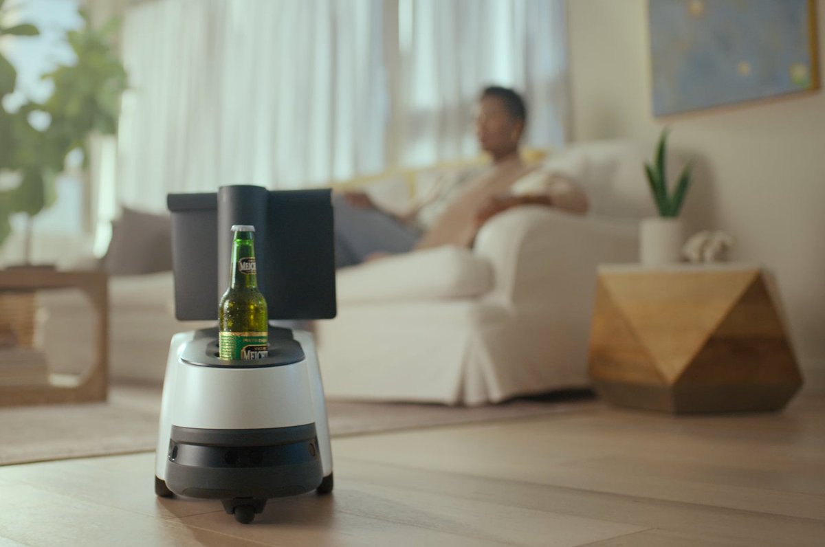 benwood's tweet image. The ultimate domestic robot use-case? #BeerRobot #Amazon #Astro youtube.com/watch?v=sj1t3m…