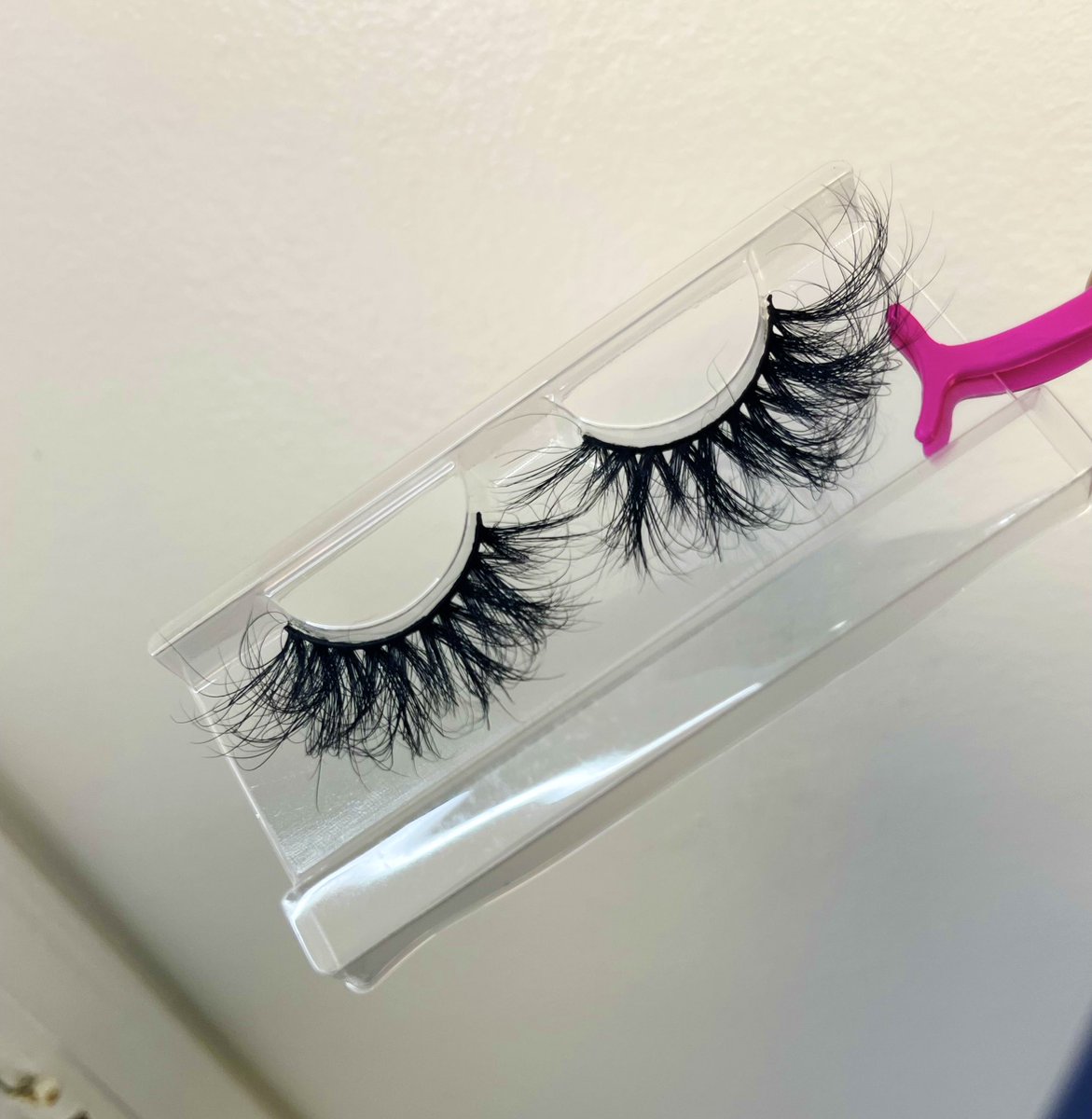 _TheonlyTaje's tweet photo. It cost $0.00 to reweet this post ♥️ 
All lashes are in stock ! Lashes $8 lash packs $12 Dm me to purchase 🥰 i also got lash packs with lashes of your choice tweezers lipgloss &amp; a spooly 
Shipping is available 
IG @Lacesnlashes 
TikTok @theonlytaje1 https://t.co/7kuOQGhRUk