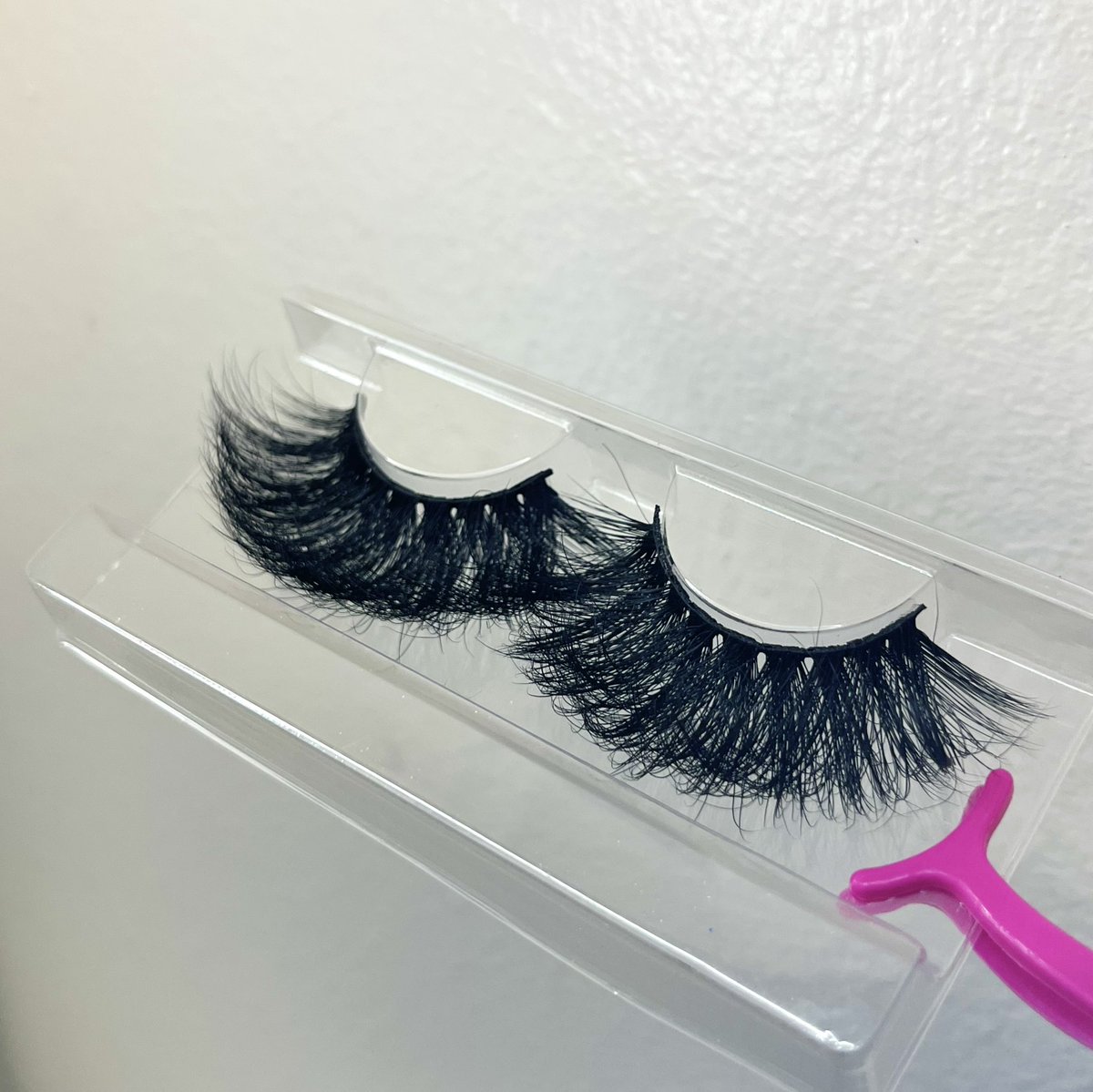 _TheonlyTaje's tweet photo. It cost $0.00 to reweet this post ♥️ 
All lashes are in stock ! Lashes $8 lash packs $12 Dm me to purchase 🥰 i also got lash packs with lashes of your choice tweezers lipgloss &amp; a spooly 
Shipping is available 
IG @Lacesnlashes 
TikTok @theonlytaje1 https://t.co/7kuOQGhRUk
