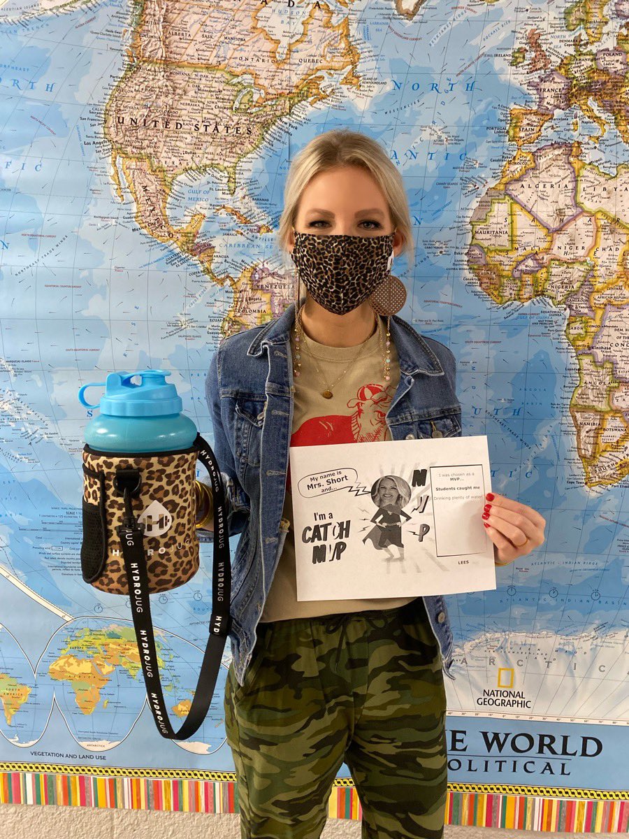 ChelseeShort's tweet photo. Weβre focusing on whole child wellness this week, and every week, at LEES! #CATCHMVP #drinkmorewater #makehealthychoices @edix4407 @MrsComptonLEES @AngelDerifield https://t.co/E9nvIl8fQp