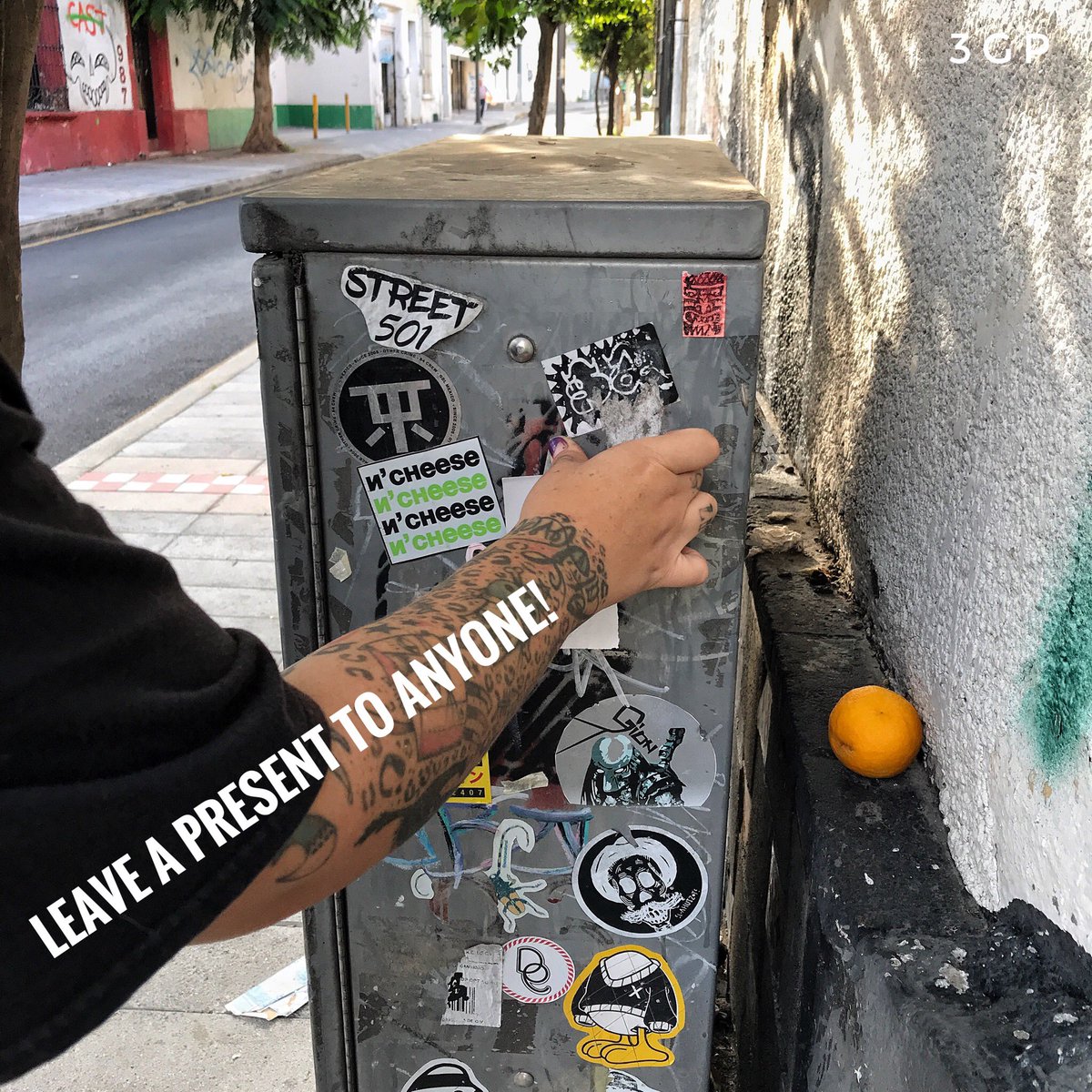 3GatosPress's tweet photo. And making stamps for share with anyone who walks by... https://t.co/CornDLDyyR