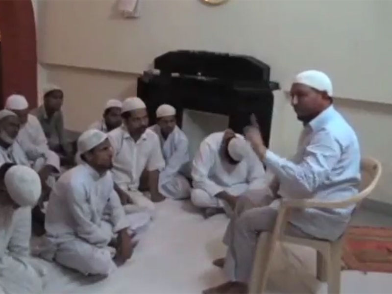 ShobhanaMalaviy's tweet photo. #Conversion_Jihadi_Exposed
An #IAS  #MohammadIftikharuddin is busy planing how to promote jihad 2 spread Islam.
We can't expect any better from one who became IAS by qualifying through #IslamicStudy #Jehad is Islamic core philosophy.
Needs to be discarded https://t.co/rfmeNCQFqZ