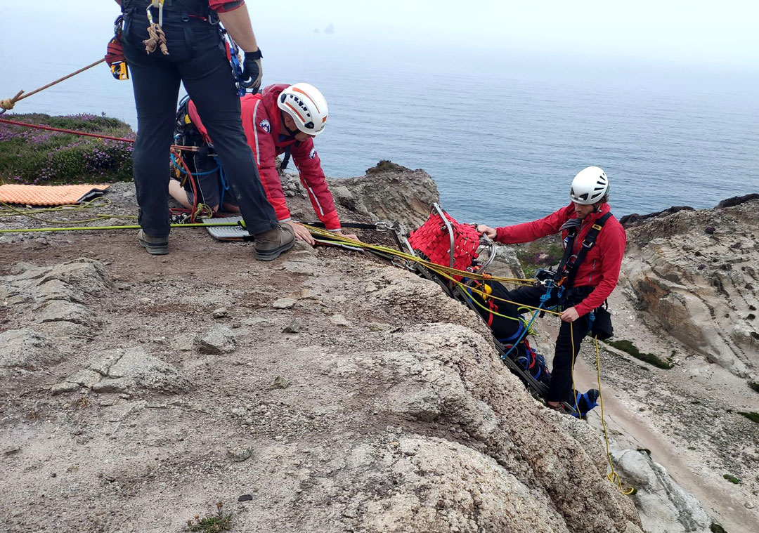 WestCornwallSAR's tweet photo. Welcome to our new followers…

We operates a voluntary search and rescue service across West Cornwall.

The team's unpaid volunteers are available 24/7, 365 days a year - supporting the emergency services to search for lost, missing and injured people.

https://t.co/yJgw5w3F2W https://t.co/FLOMreGAgY