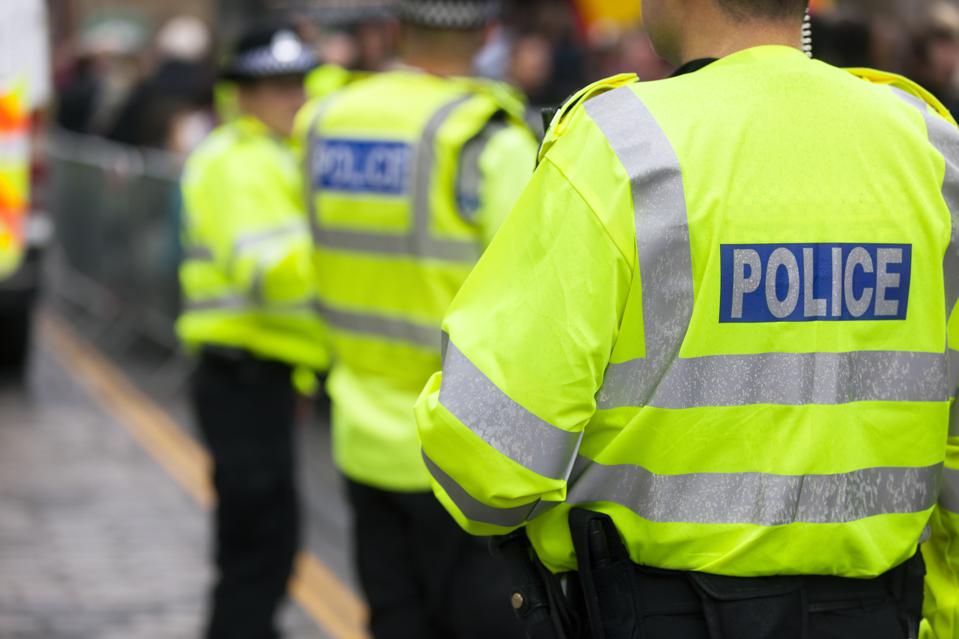 ForbesTech's tweet photo. London's Met Police Buying Retrospective Facial Recognition Technology https://t.co/17zSTHe3VI https://t.co/Sg5iKNFExP