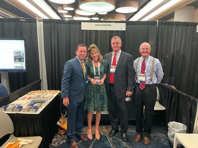 StirlingProp's tweet photo. Beth Cristina, #StirlingProp Sr Advisor / Broker Associate, is attending the @nardotrealtor #C5Summit in New York to network with influential leaders, build relationships with key decision-makers, learn about the latest trends, and get deals done! #StirlingProud https://t.co/dB5Pjsoljj