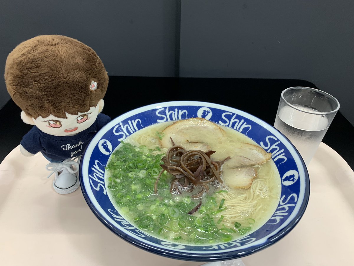 bogulime's tweet photo. 今日まで池袋で期間限定 🍜
#ShinShinラーメン に昨日行けました。本場の豚骨スープは美味✨👍
いつかサインを見ながら、福岡の
お店で食べたいな💕

人気カフェ #Neulcafe は、すぐ入れてラッキーでした😊
久々に会えたチングちゃんと楽しいGooddayに感謝🍀 https://t.co/4K2iGacK6c