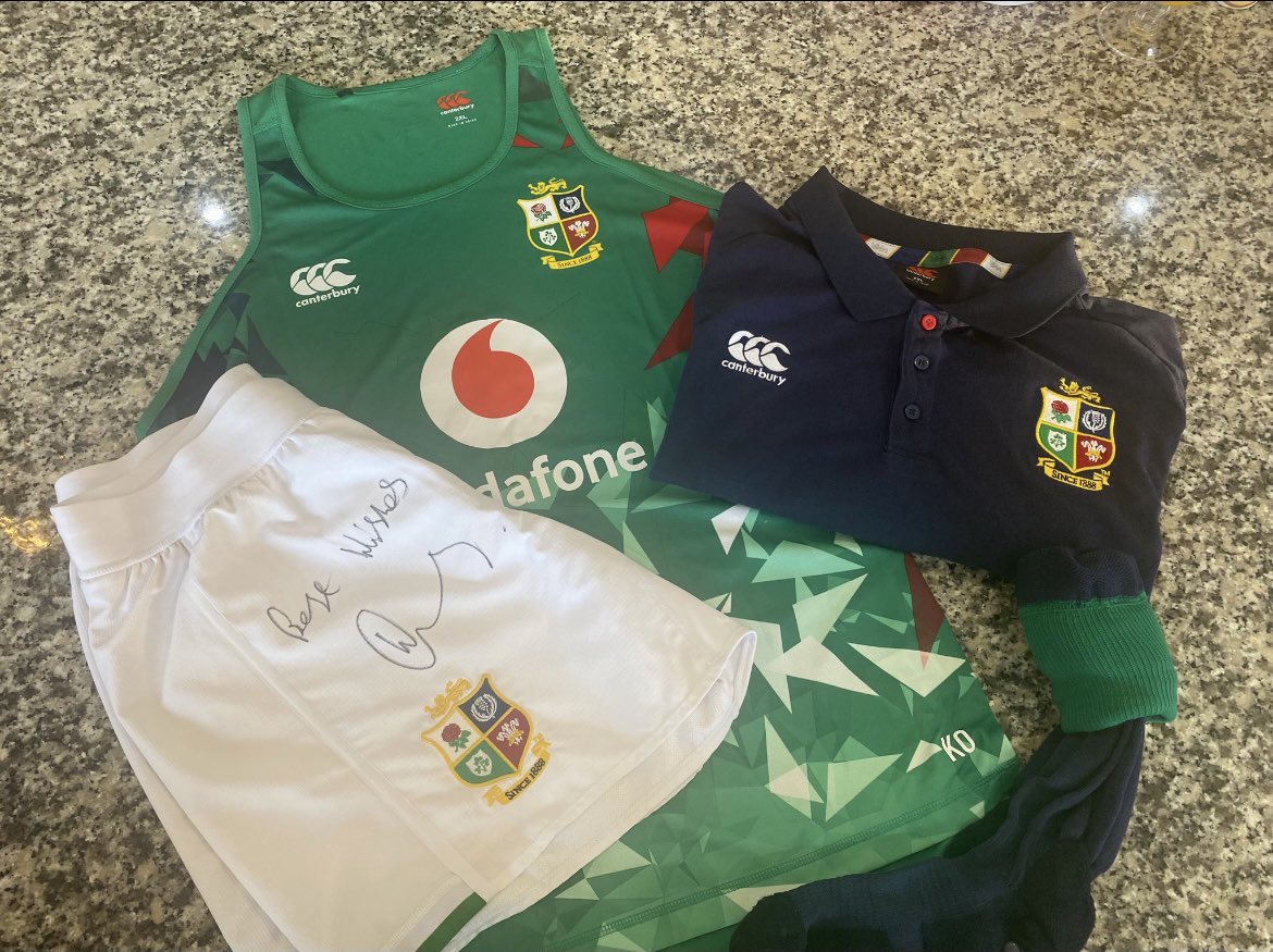 Sarah Thomas tweet media