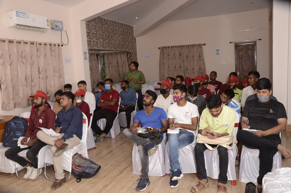 vgds_dolphin's tweet photo. Day 16: Bird Guide Development Programme participants experienced module on different Birding Ethics and Safety. @DEFCCOfficial @moefcc @DipakKrIAS #vgds #wildlife @ifs_bharat #naturelovers #forest @IndiAves @IndiAves @Team_eBird @TourismBiharGov @officecmbihar https://t.co/EzYjbIrvV2