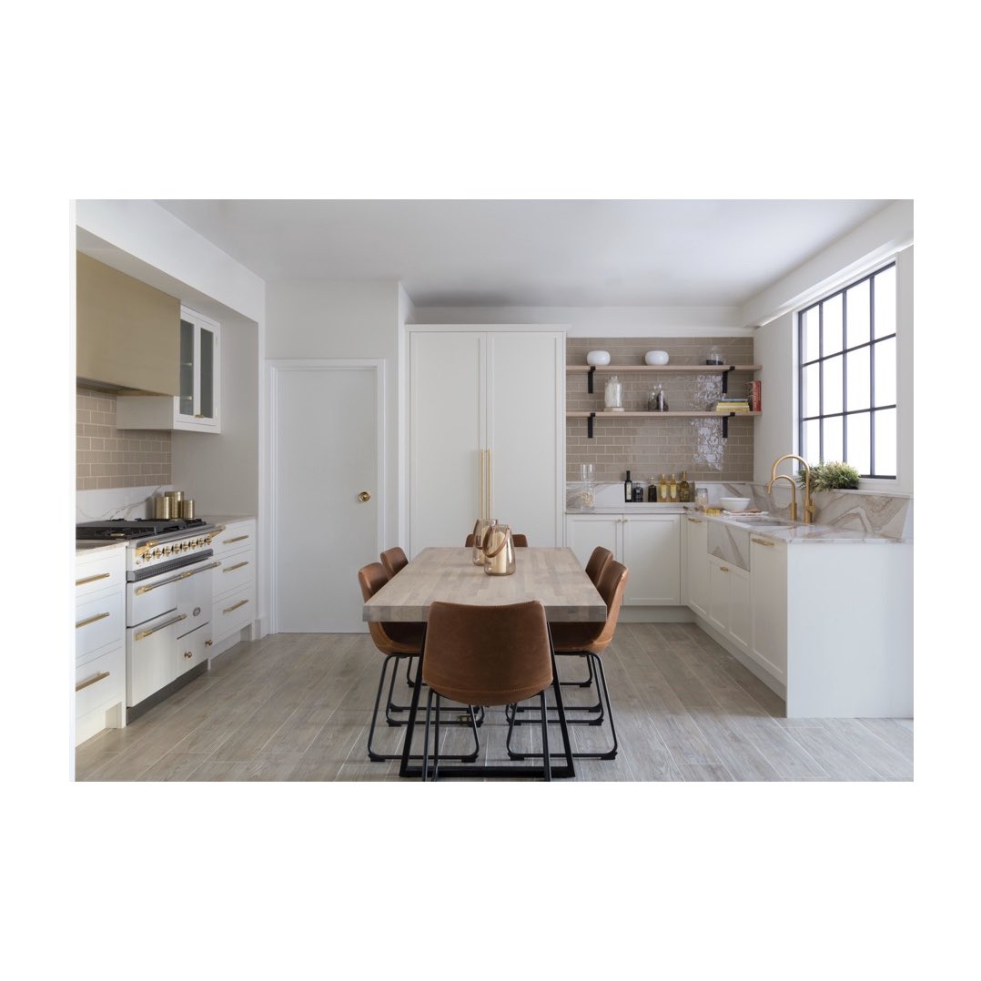 Awesome @WoodWorksOnline kitchen including a solid brass bespoke Westin hood above @lacancheuk. Image by @paullmcraig