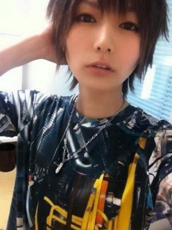 花江夏樹の結婚相手は京本有加 嫁との馴れ初めは 両親は事故死説 小宮と似てる